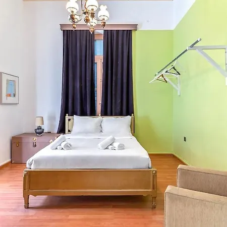 4 Bedroom Vintage House In Heart Of Pagrati Athens Exterior photo