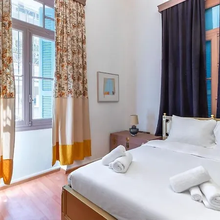 4 Bedroom Vintage House In Heart Of Pagrati Athens Exterior photo