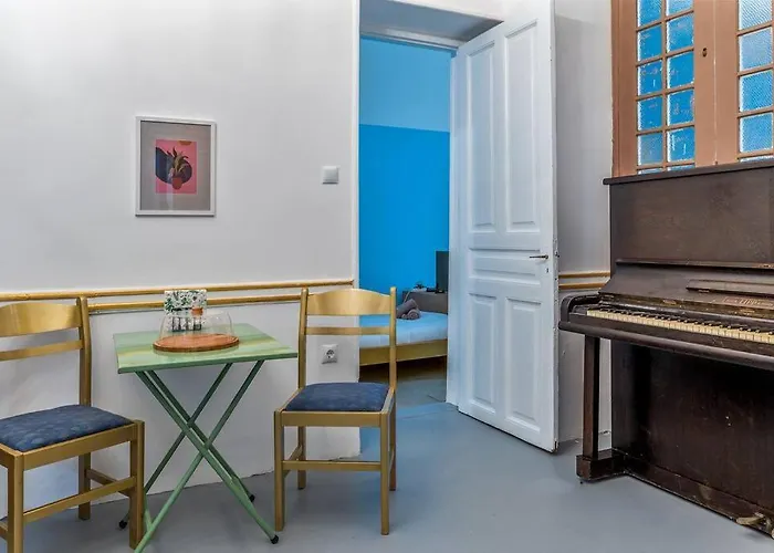 4 Bedroom Vintage House In Heart Of Pagrati Athens