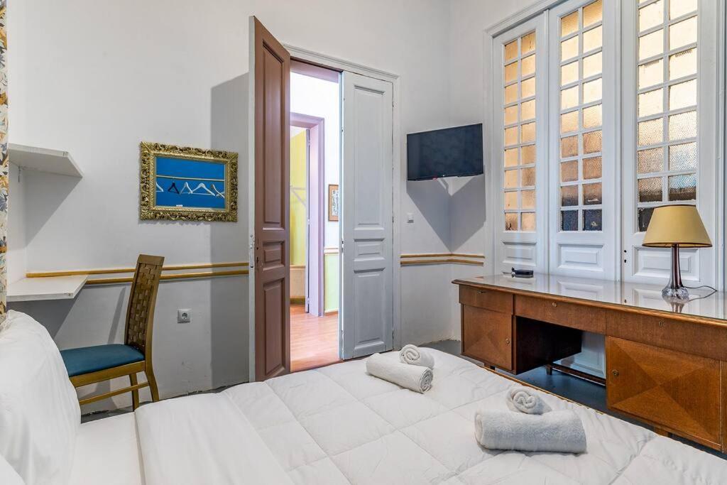 4 Bedroom Vintage House In Heart Of Pagrati Athen