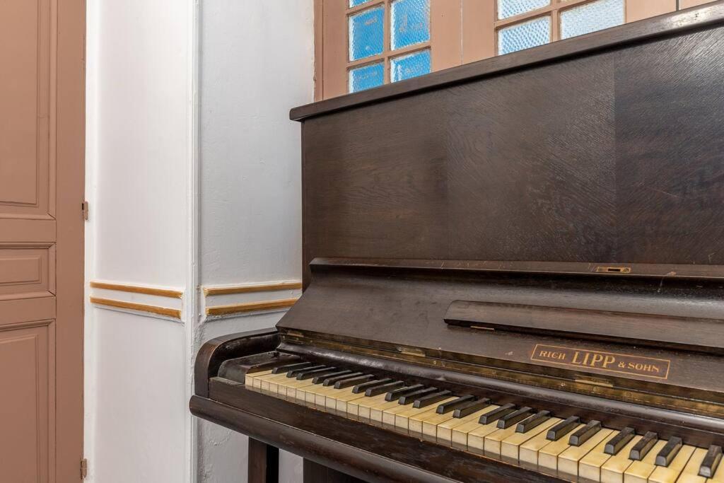 Apartment 4 Bedroom Vintage House In Heart Of Pagrati *